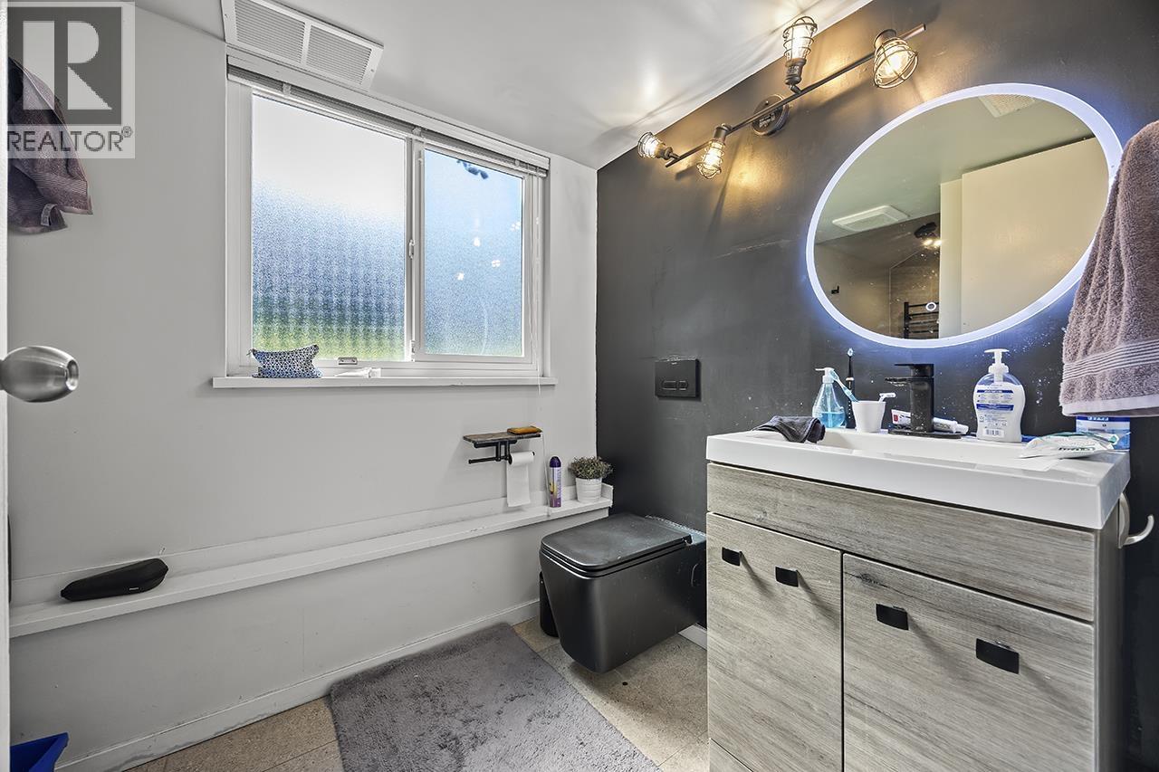 3155 Cardinal Drive, Burnaby, British Columbia  V5A 2T5 - Photo 33 - R3075441