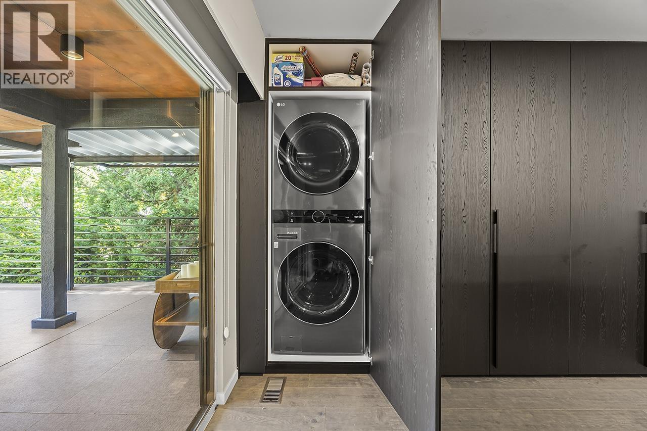 3155 Cardinal Drive, Burnaby, British Columbia  V5A 2T5 - Photo 24 - R3075441