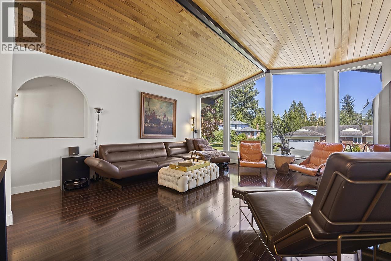 3155 Cardinal Drive, Burnaby, British Columbia  V5A 2T5 - Photo 4 - R3075441