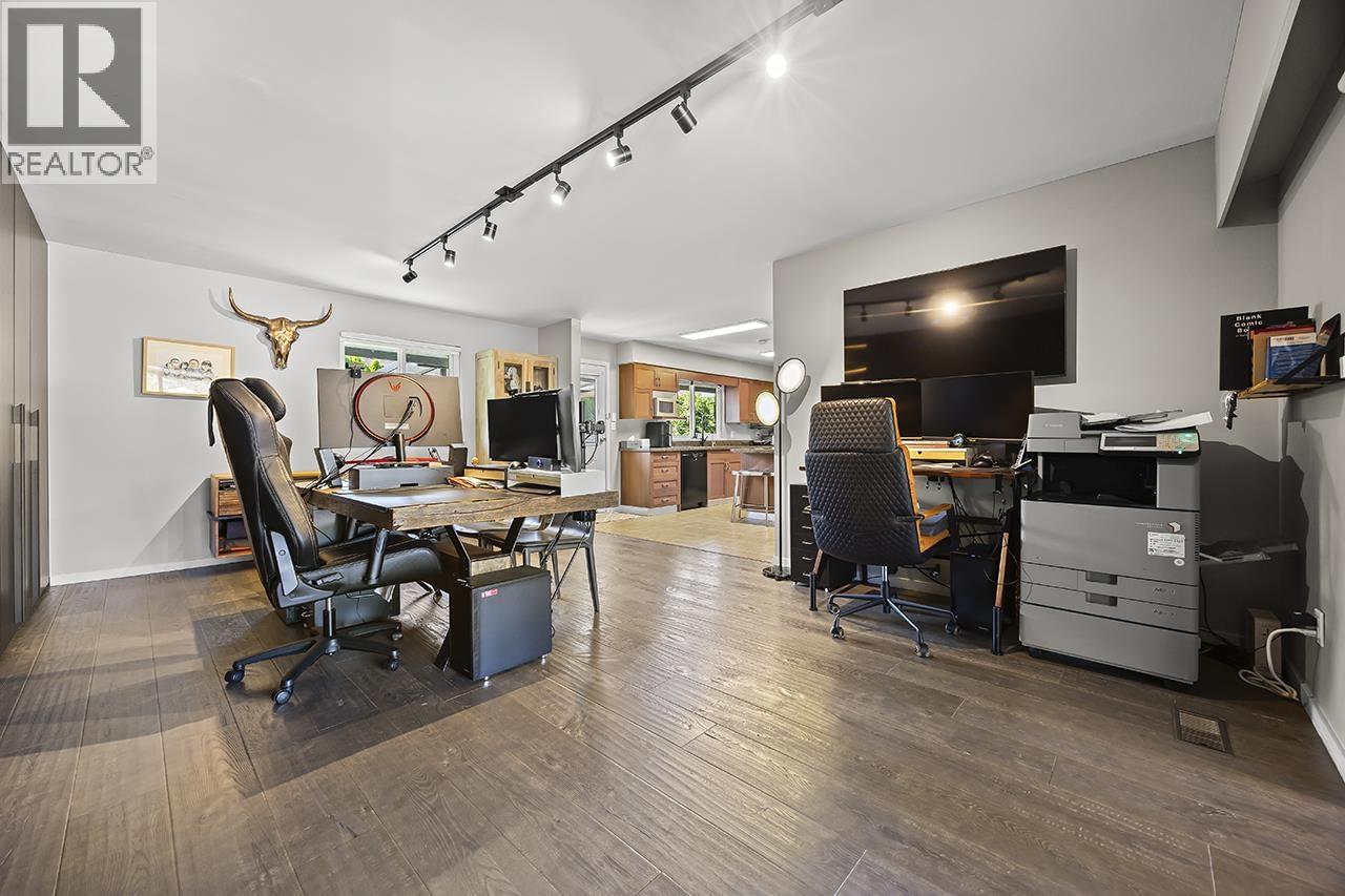 3155 Cardinal Drive, Burnaby, British Columbia  V5A 2T5 - Photo 11 - R3075441