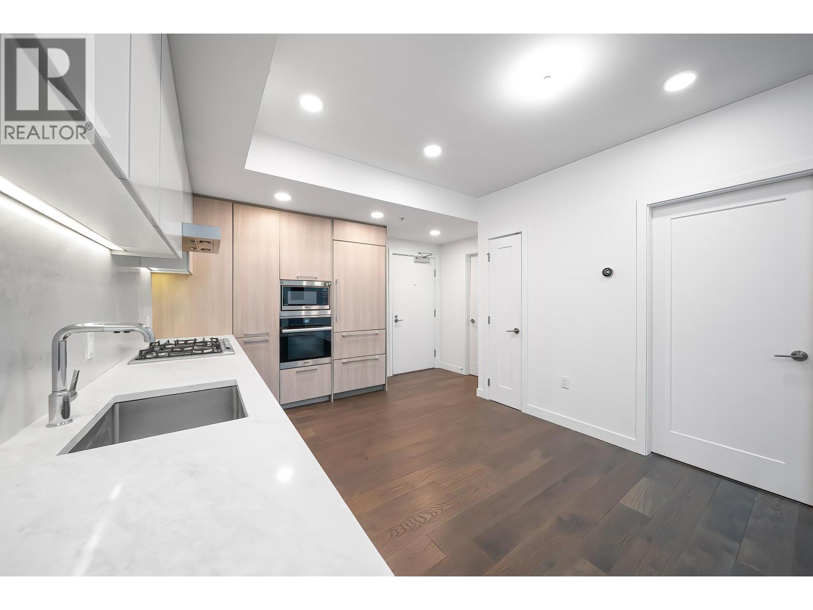 500 3331 No.3 Road, Richmond, British Columbia  V6X 2B6 - Photo 5 - R3075436