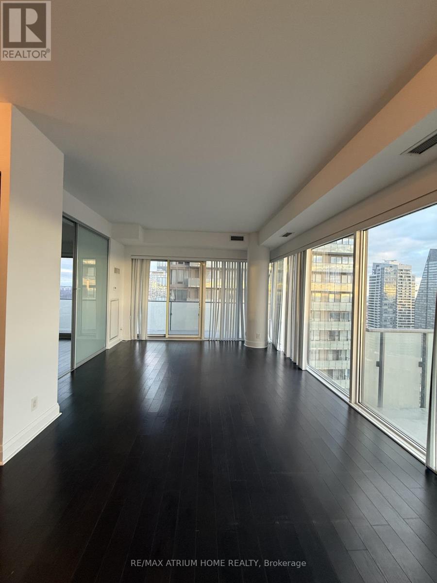 4001 - 65 St Mary Street, Toronto, Ontario  M5S 0A6 - Photo 2 - C12657208