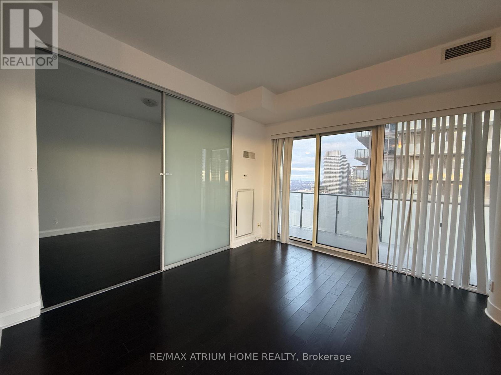 4001 - 65 St Mary Street, Toronto, Ontario  M5S 0A6 - Photo 4 - C12657208