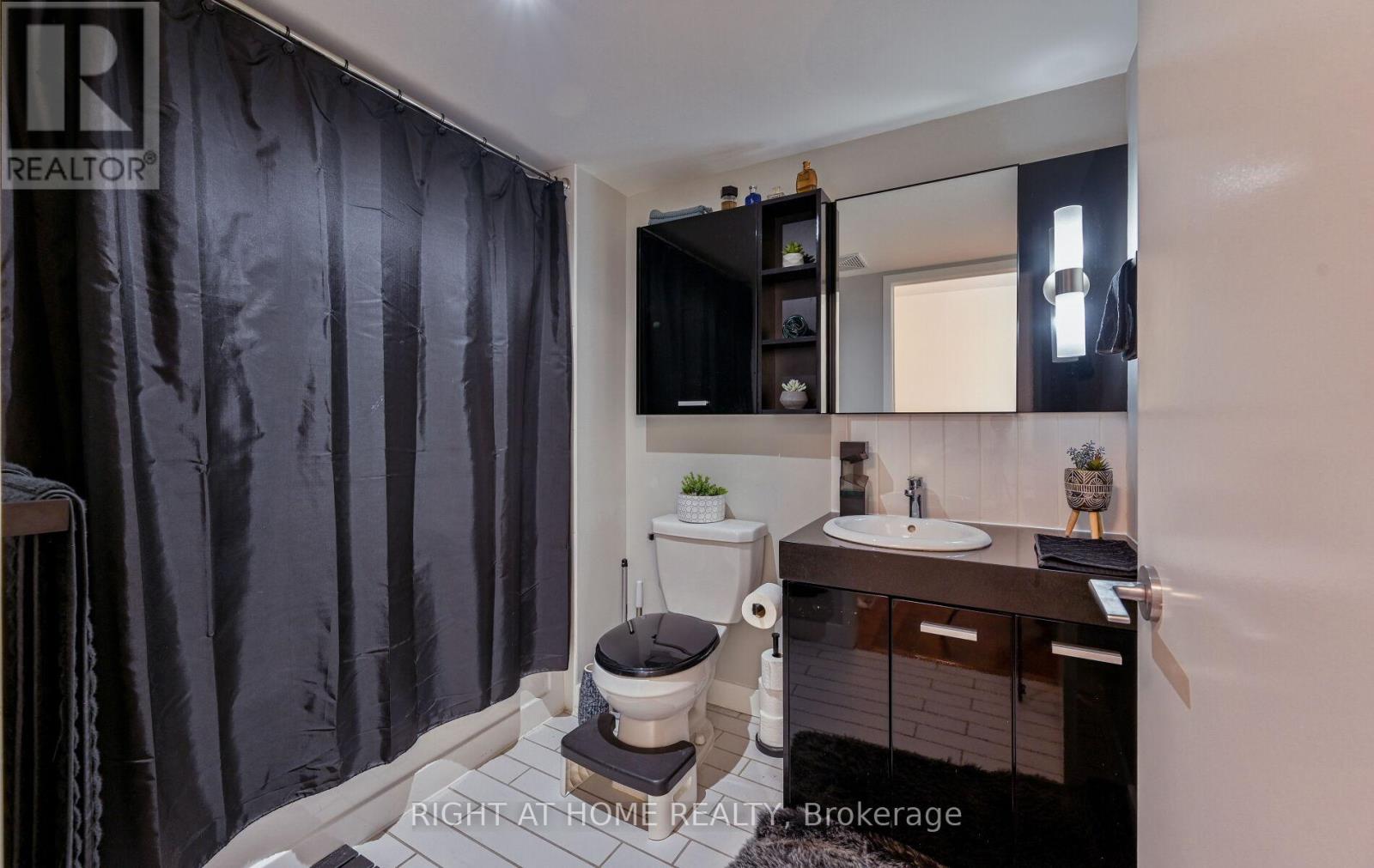 Ph06 - 19 Singer Court, Toronto, Ontario  M2K 0B2 - Photo 32 - C12657226