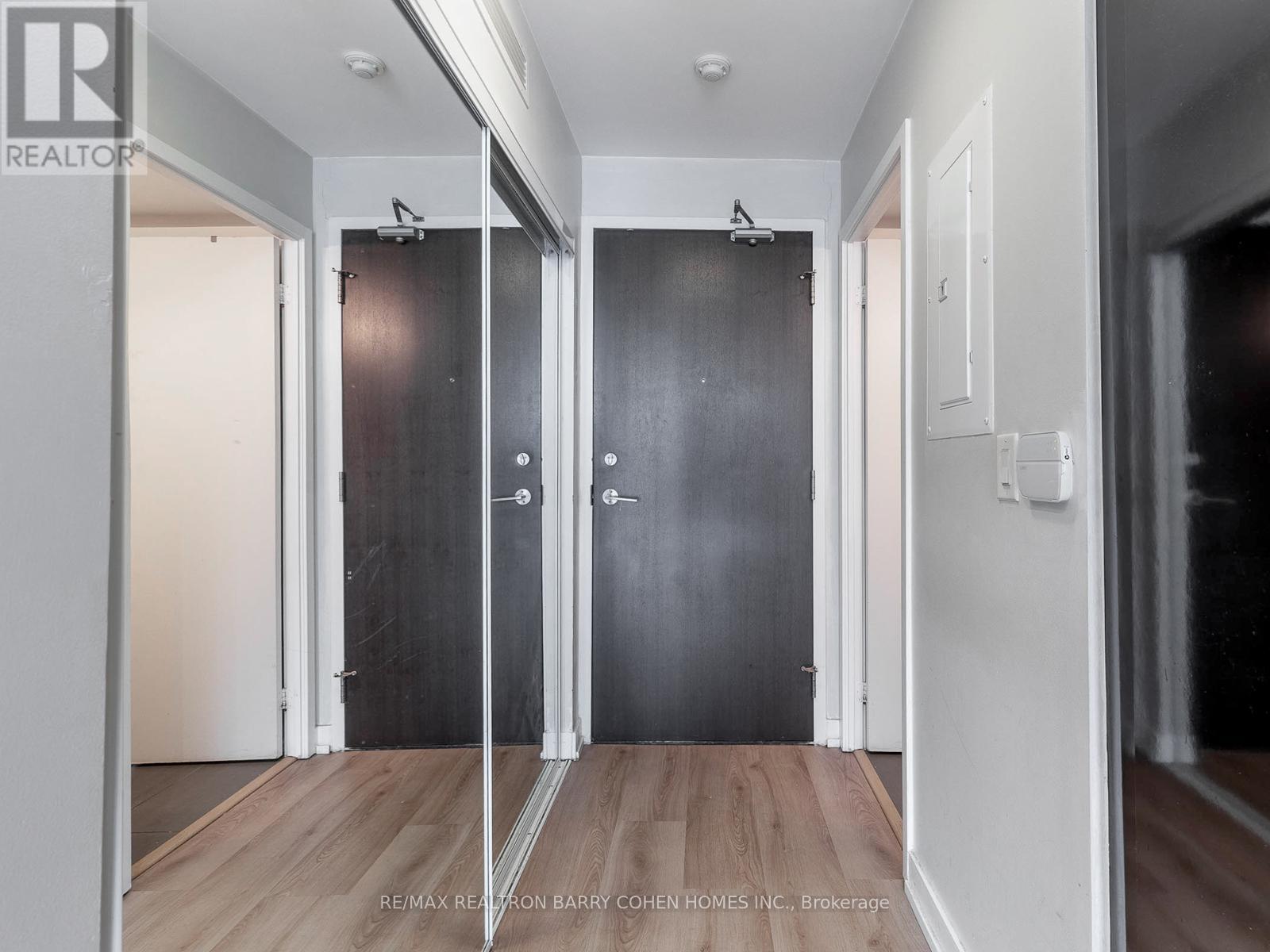 2102 - 38 Dan Leckie Way, Toronto, Ontario  M5V 2V6 - Photo 3 - C12657244