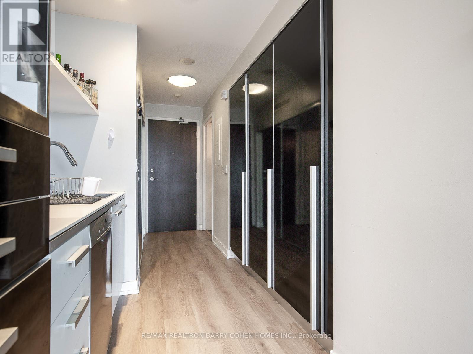 2102 - 38 Dan Leckie Way, Toronto, Ontario  M5V 2V6 - Photo 5 - C12657244