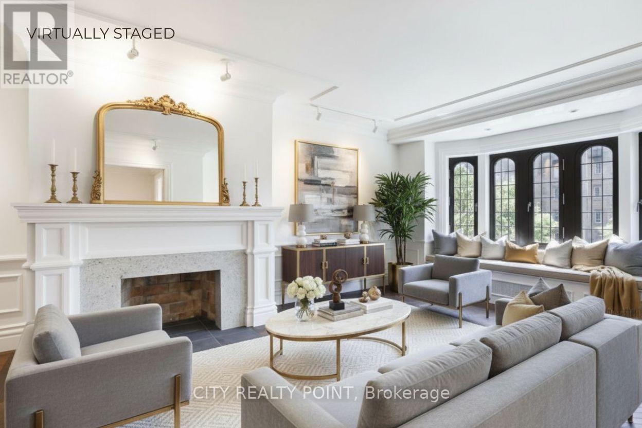 402 - 2 CLARENDON AVENUE, Toronto, Ontario