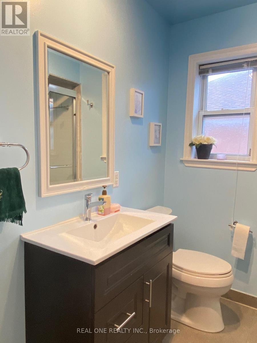 Uper Level - 22 Princeway Drive, Toronto, Ontario  M1R 2V9 - Photo 12 - E12640086