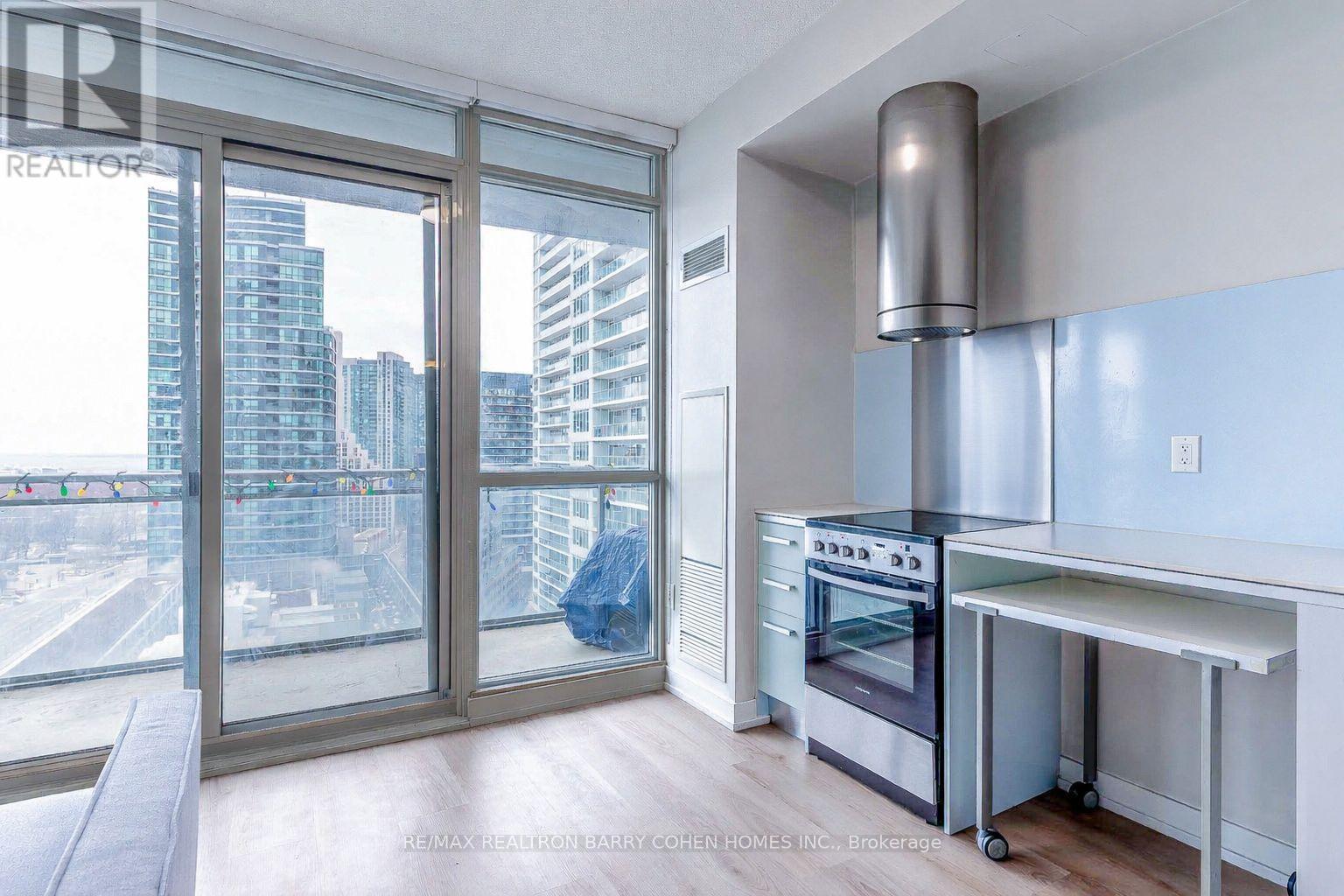 2102 - 38 Dan Leckie Way, Toronto, Ontario  M5V 2V6 - Photo 7 - C12657244