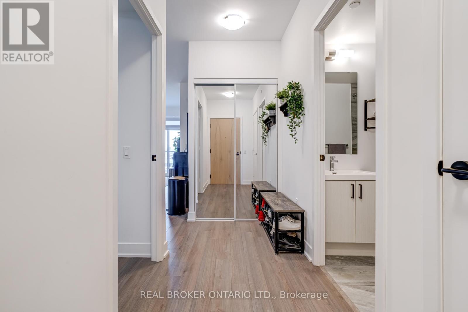 614 - 50 George Butchart Drive, Toronto, Ontario  M3K 0C9 - Photo 4 - W12657212