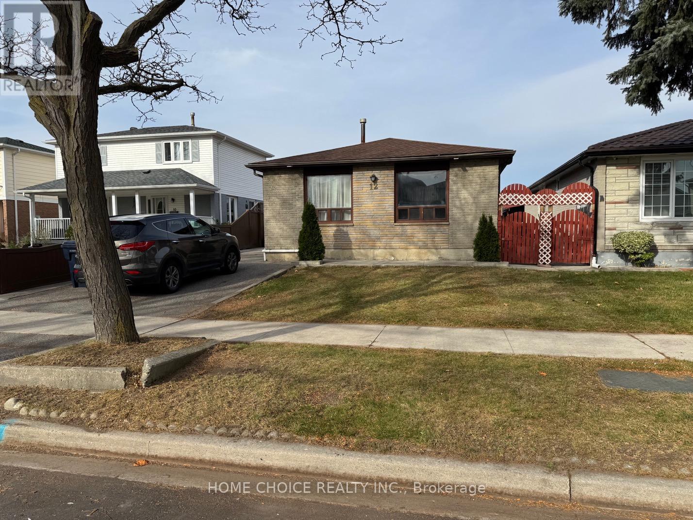 12 Sultan Pool Drive, Toronto, Ontario  M9V 4H2 - Photo 38 - W12657218