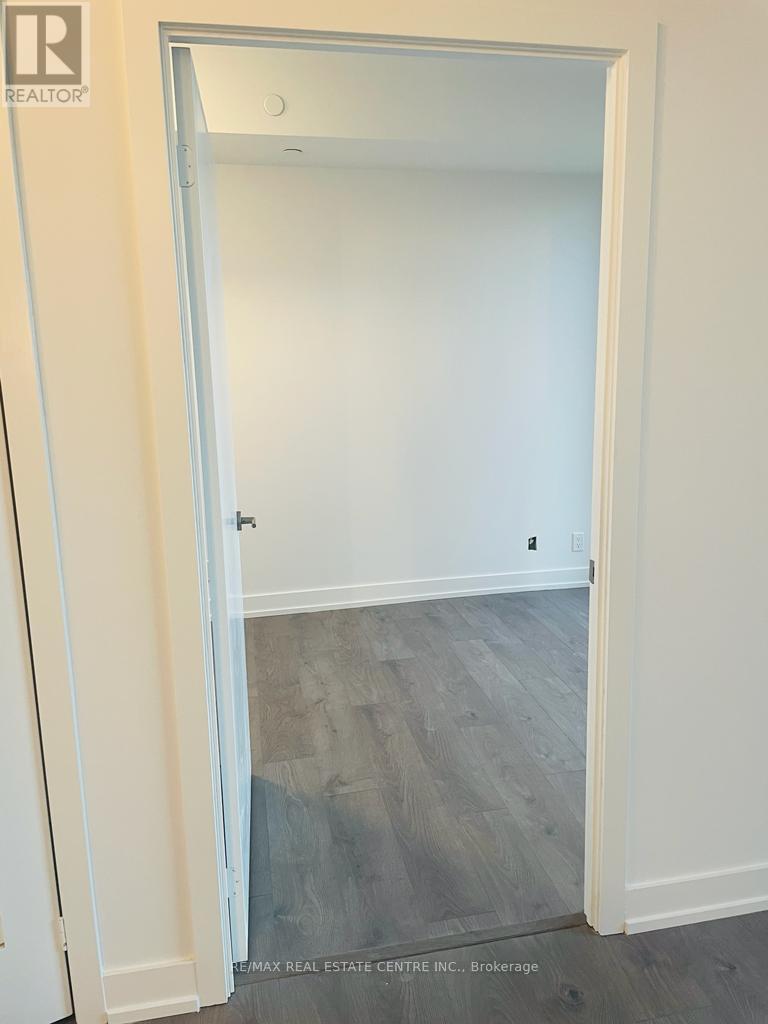 N404 - 225 Veterans Drive, Brampton, Ontario  L7A 0B6 - Photo 15 - W12657250