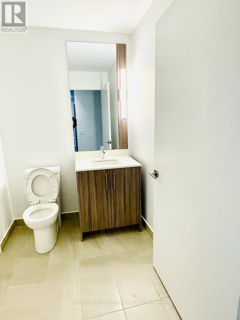 N404 - 225 Veterans Drive, Brampton, Ontario  L7A 0B6 - Photo 3 - W12657250