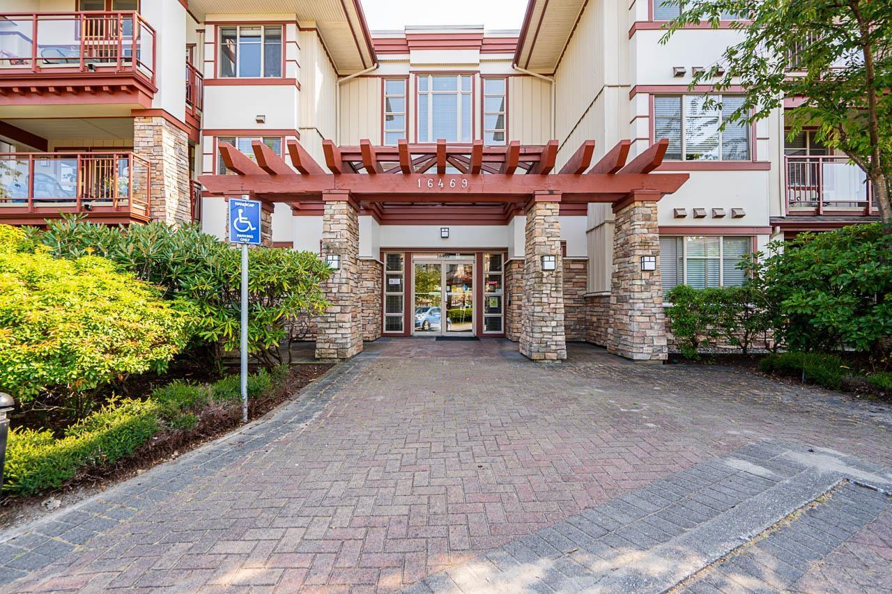 204 16469 64 Avenue, Surrey, British Columbia  V3S 6V7 - Photo 5 - R3075429