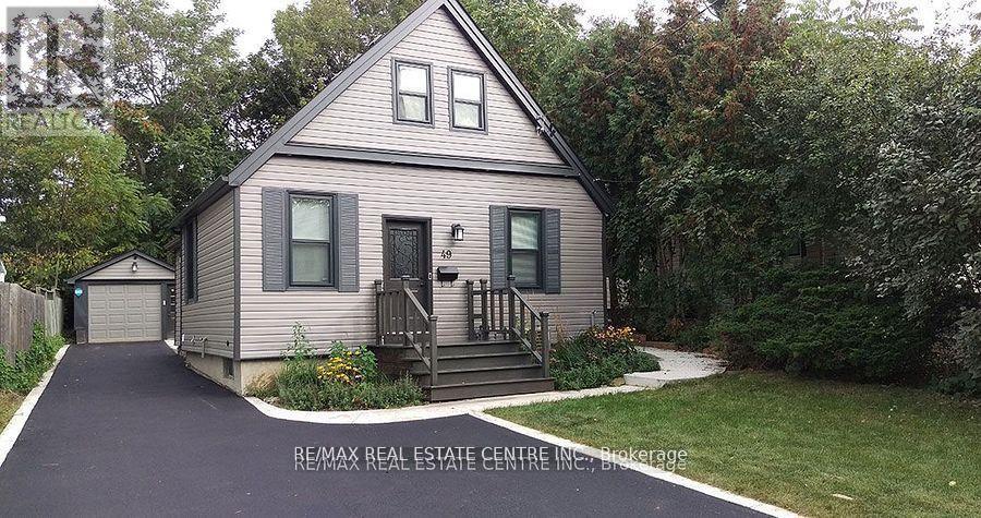 49 HILLVIEW STREET, Hamilton, Ontario