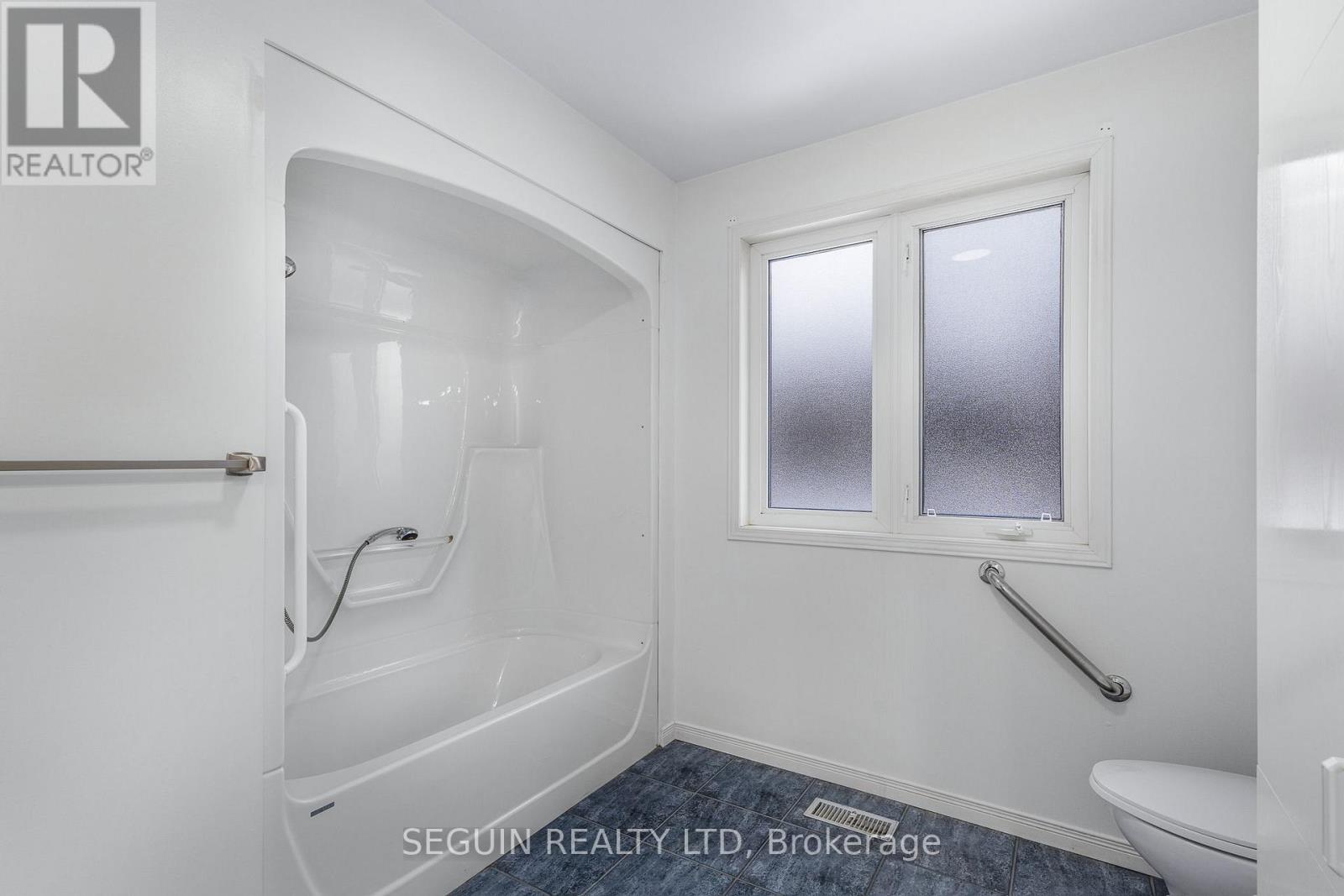 3704 Pattee Road E, Hawkesbury, Ontario  K6A 2R2 - Photo 19 - X12657320