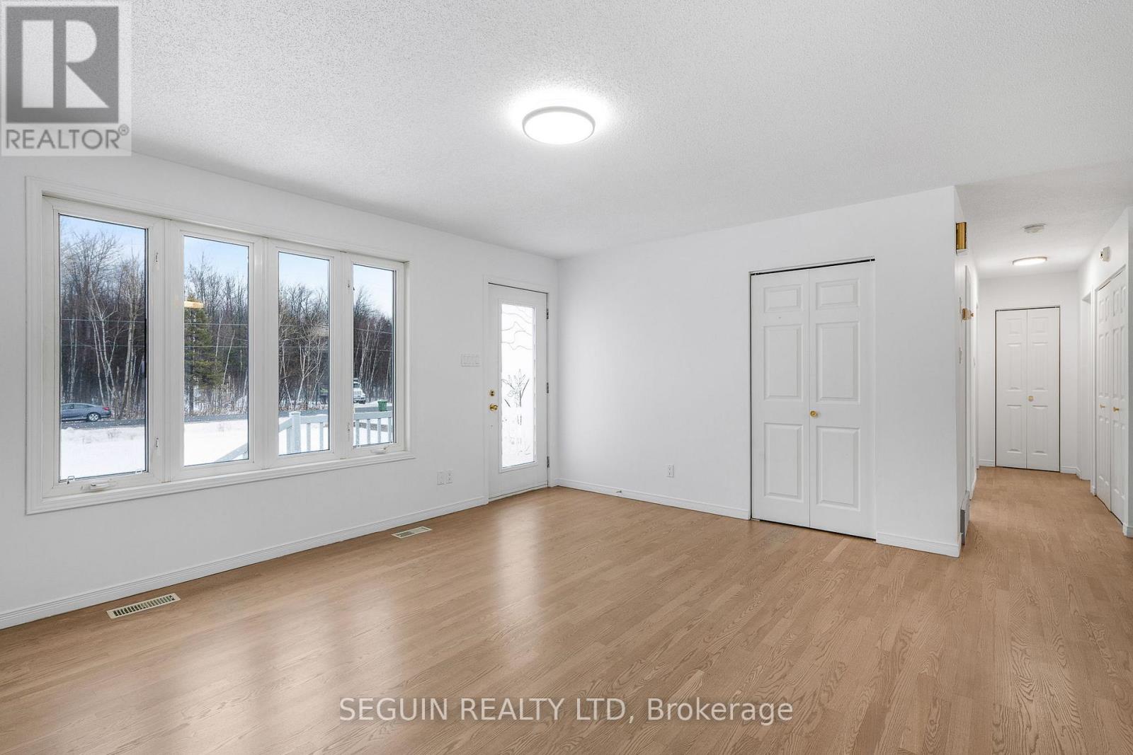 3704 Pattee Road E, Hawkesbury, Ontario  K6A 2R2 - Photo 4 - X12657320