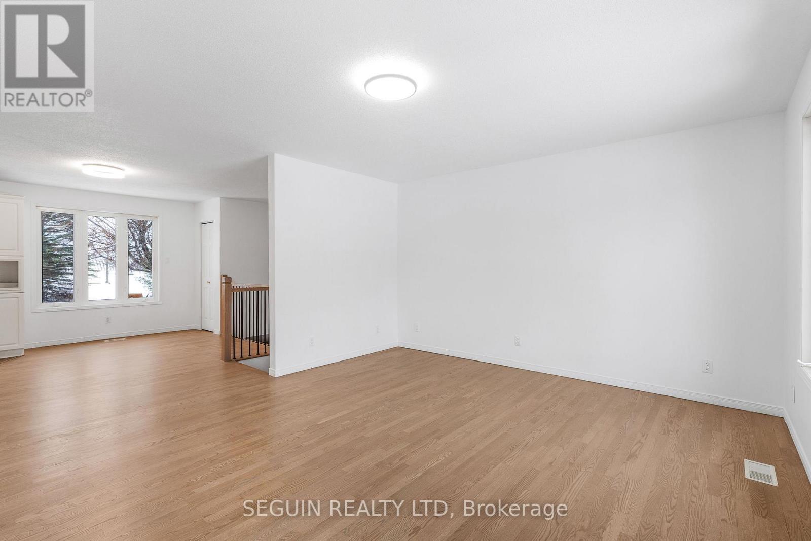 3704 Pattee Road E, Hawkesbury, Ontario  K6A 2R2 - Photo 5 - X12657320