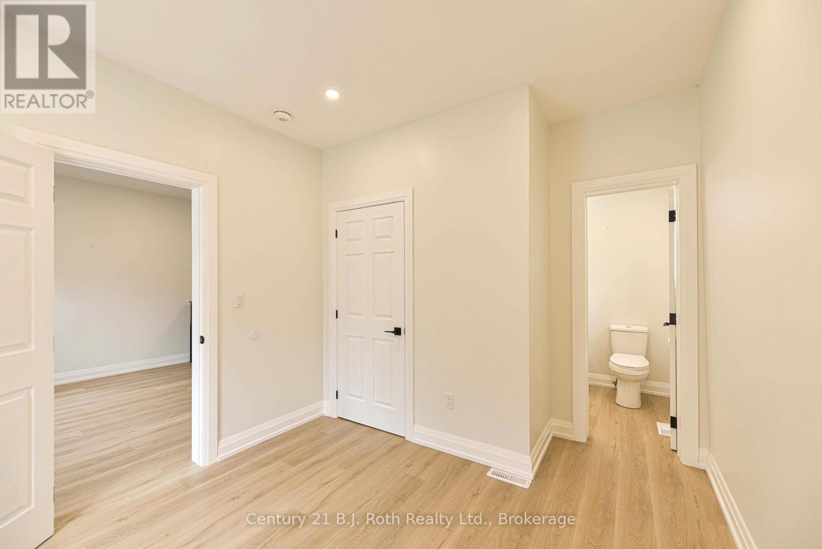 Unit A - 274 Mississaga Street W, Orillia, Ontario  L3V 3B8 - Photo 10 - S12657344