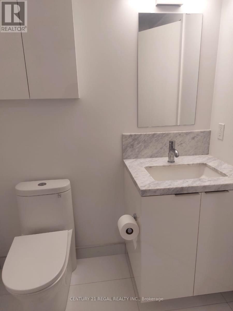 512 - 121 St Patrick Street, Toronto, Ontario  M5T 1T4 - Photo 3 - C12611314