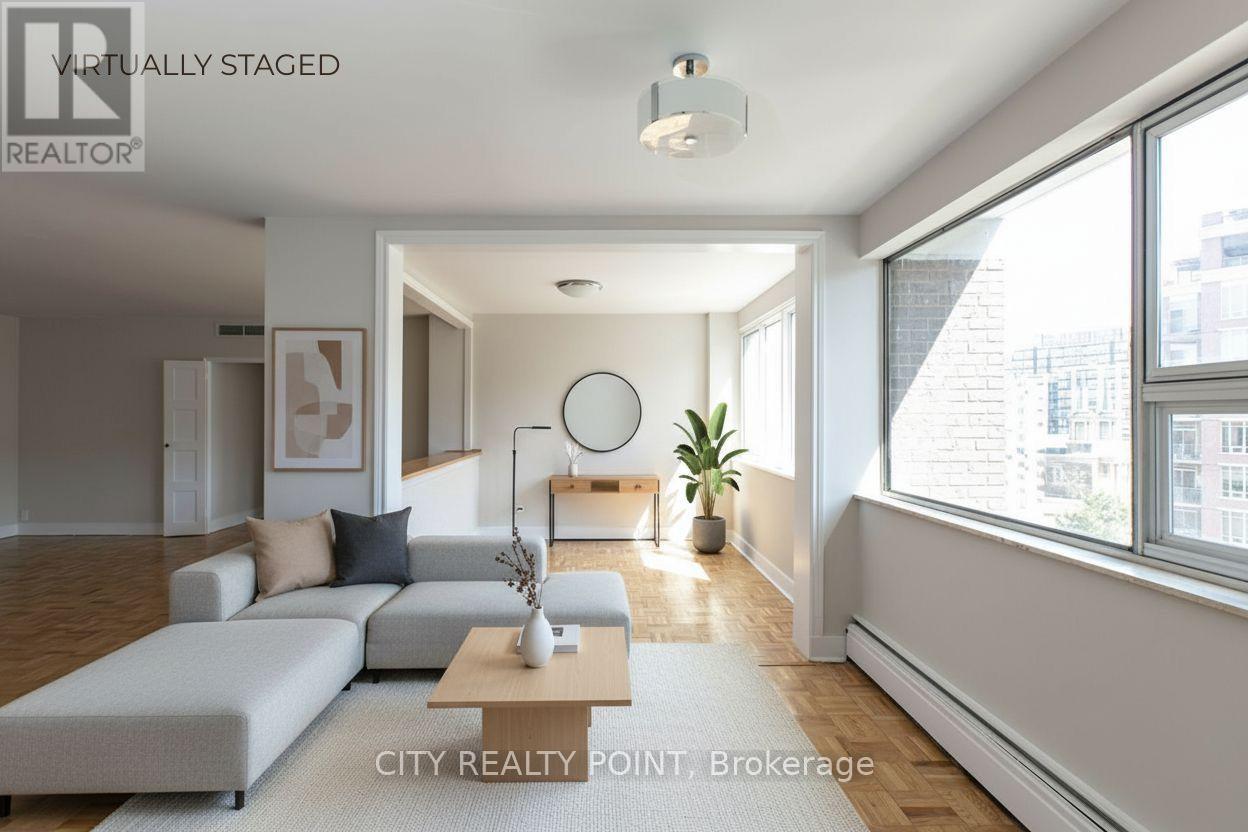 303 - 9 Deer Park Crescent, Toronto, Ontario  M4V 2C4 - Photo 2 - C12651910