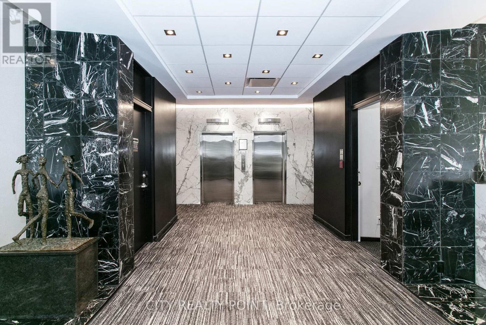 303 - 9 Deer Park Crescent, Toronto, Ontario  M4V 2C4 - Photo 24 - C12651910