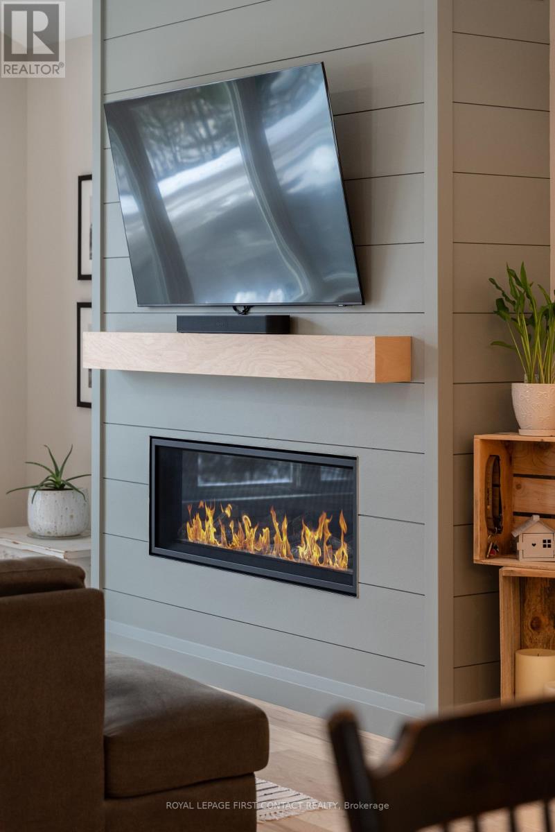 18 Lakeview Road, Oro-Medonte, Ontario  L0L 2E0 - Photo 9 - S12657214