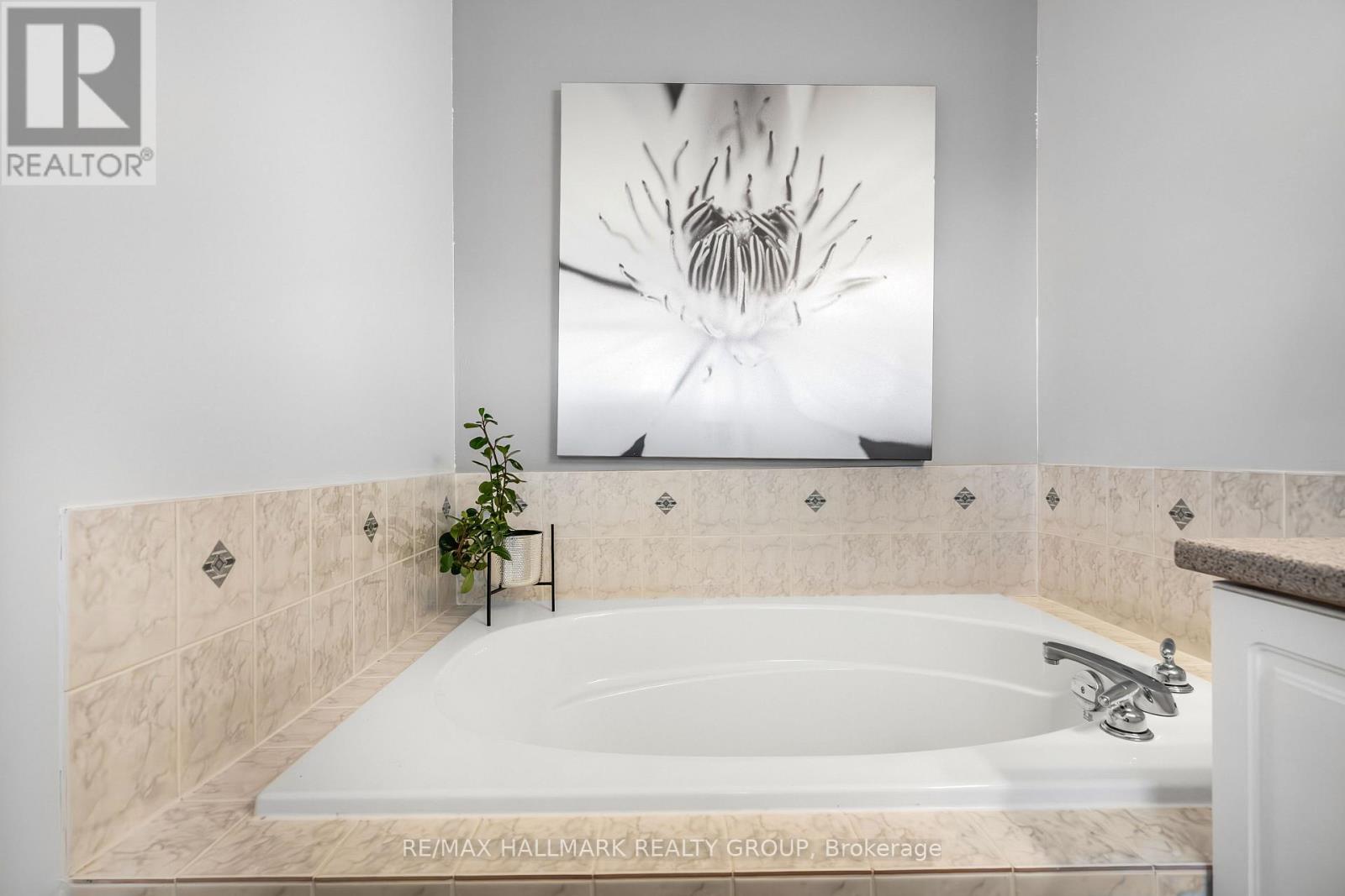 2025 Boisfranc Circle, Ottawa, Ontario  K4A 4Z6 - Photo 23 - X12605290