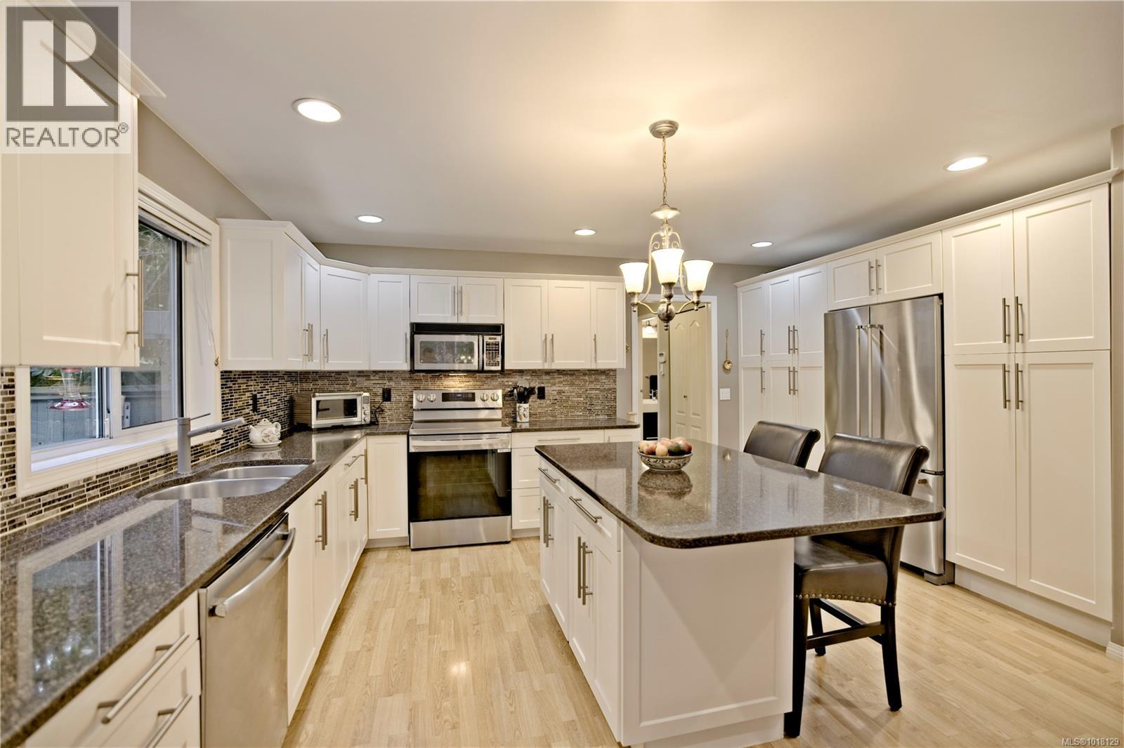 178 Elizabeth Dr, Salt Spring, British Columbia  V8K 1H8 - Photo 3 - 1018129