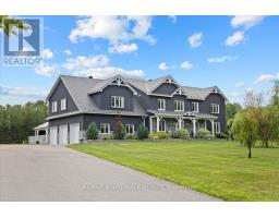 2440 EMMETT ROAD, Ottawa, Ontario