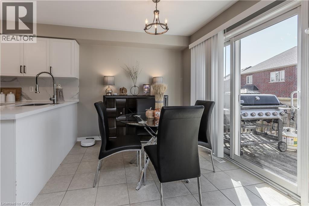 3356 Mikalda Road, Burlington, Ontario  L7M 0K9 - Photo 7 - 40777549