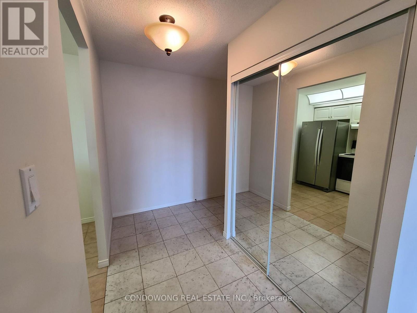 909 - 38 Avoca Avenue, Toronto, Ontario  M4T 2B9 - Photo 2 - C12657268