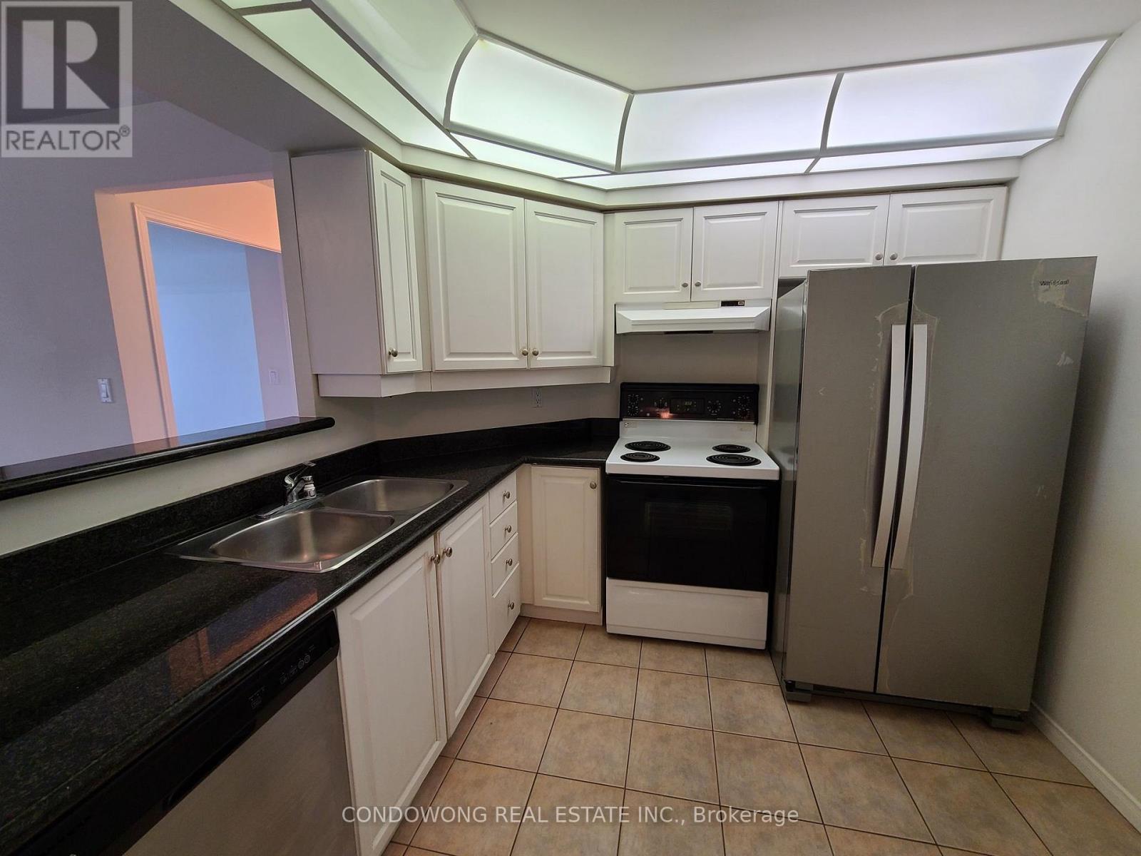 909 - 38 Avoca Avenue, Toronto, Ontario  M4T 2B9 - Photo 3 - C12657268