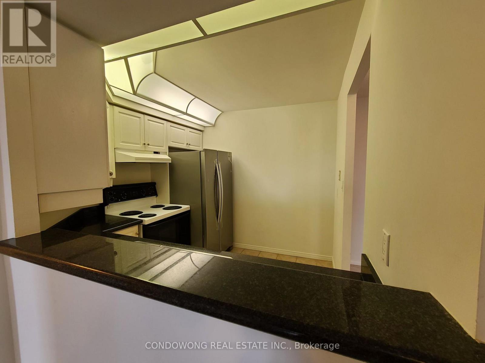 909 - 38 Avoca Avenue, Toronto, Ontario  M4T 2B9 - Photo 4 - C12657268