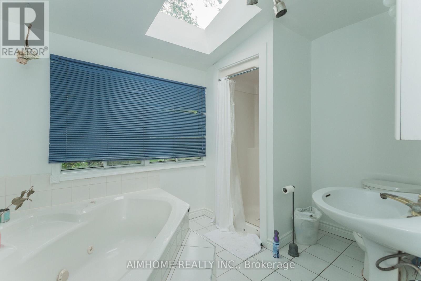 Unit 1 - 212 Milan Street, Toronto, Ontario  M5A 3Z6 - Photo 7 - C12657318