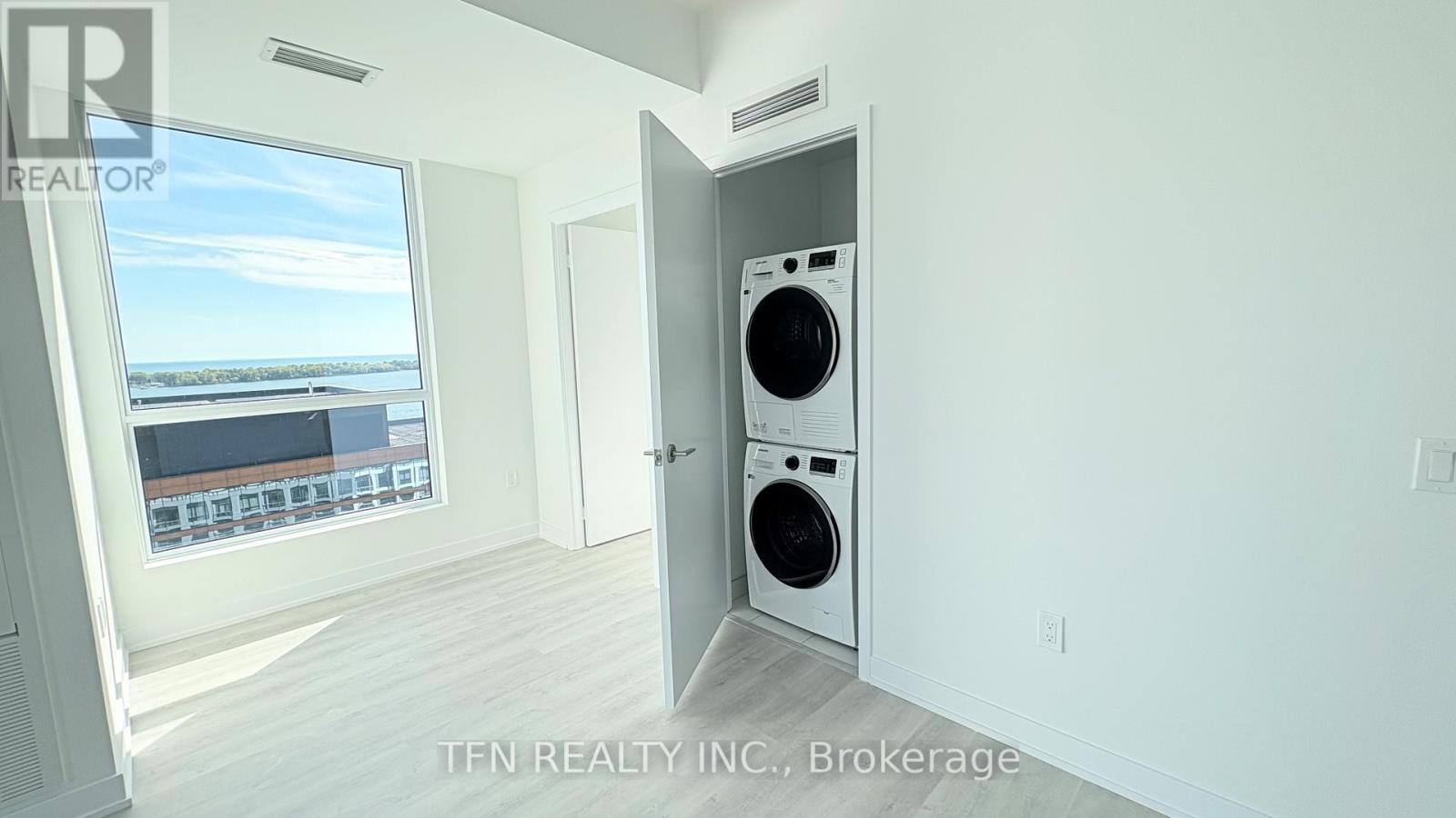 1906 - 15 Richardson Street, Toronto, Ontario  M5A 0Y5 - Photo 9 - C12657396