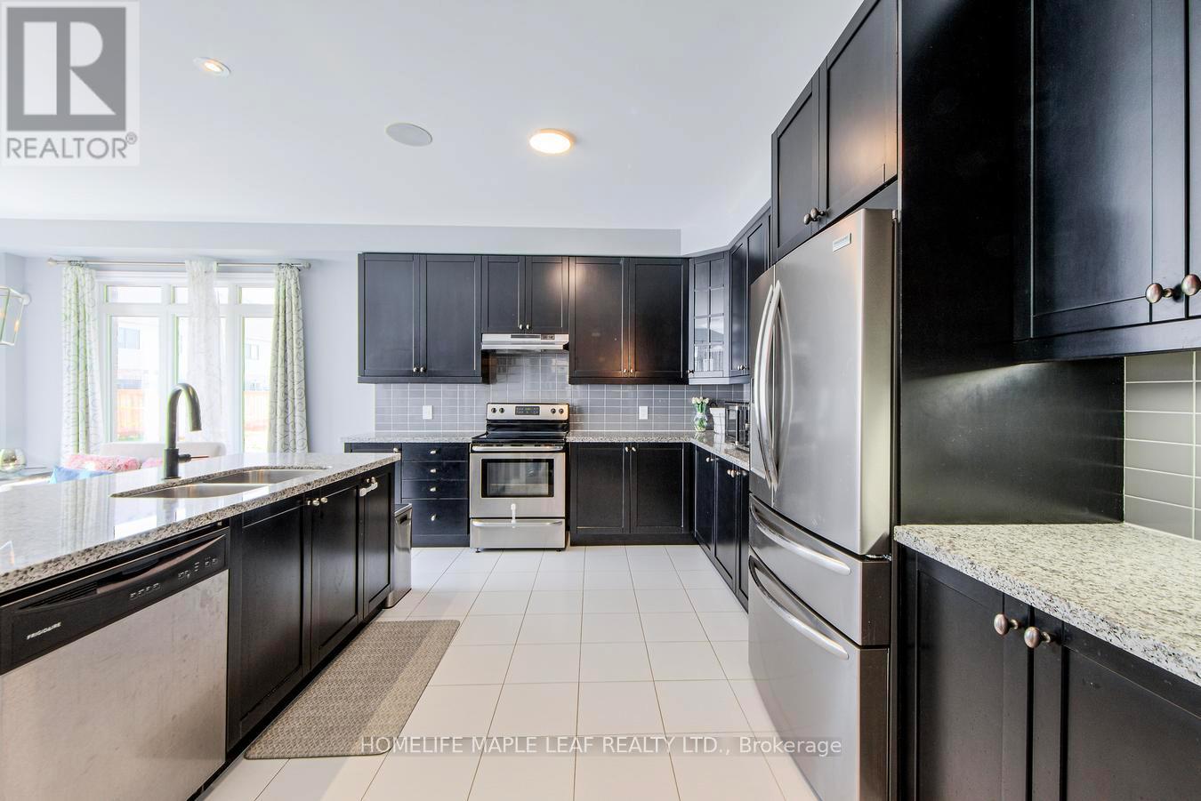 118 Lorne Thomas Place, New Tecumseth, Ontario  L9R 0V8 - Photo 21 - N12657312