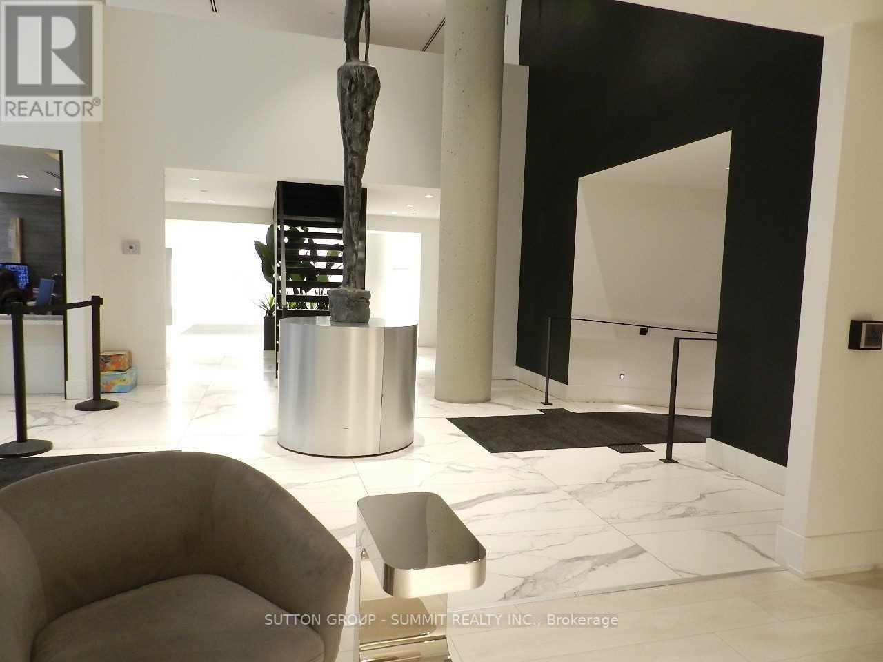 1801 - 2908 Highway 7 W, Vaughan, Ontario  L4K 0K5 - Photo 4 - N12657410