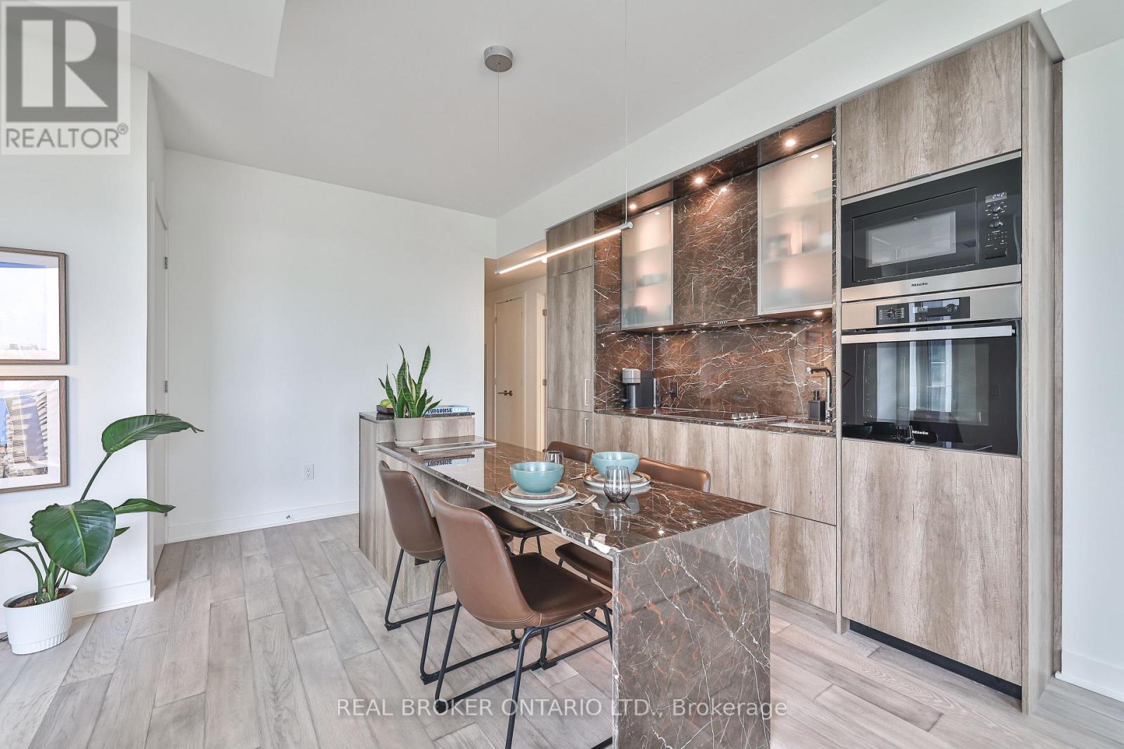 1205 - 11 Yorkville Avenue, Toronto, Ontario  M4W 0B7 - Photo 12 - C12463497