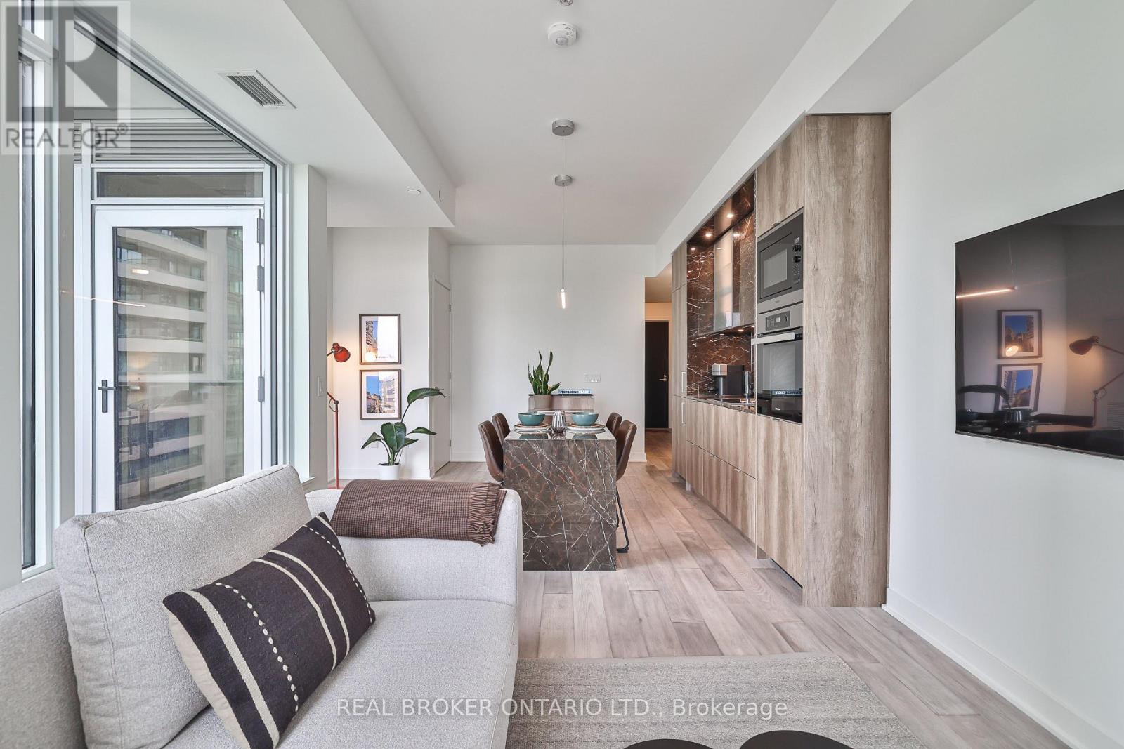 1205 - 11 Yorkville Avenue, Toronto, Ontario  M4W 0B7 - Photo 11 - C12463497