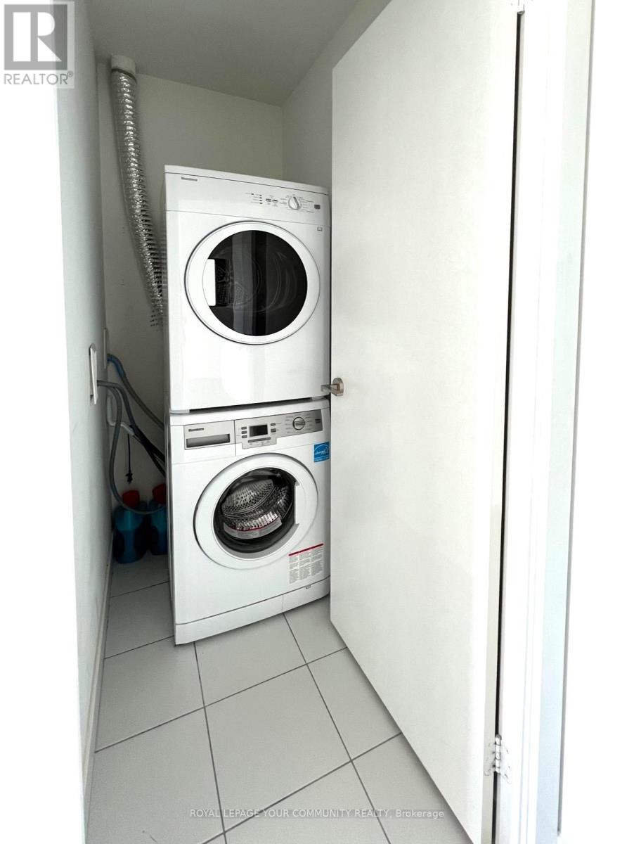 3010 - 30 Nelson Street, Toronto, Ontario  M5V 0H5 - Photo 6 - C12657056