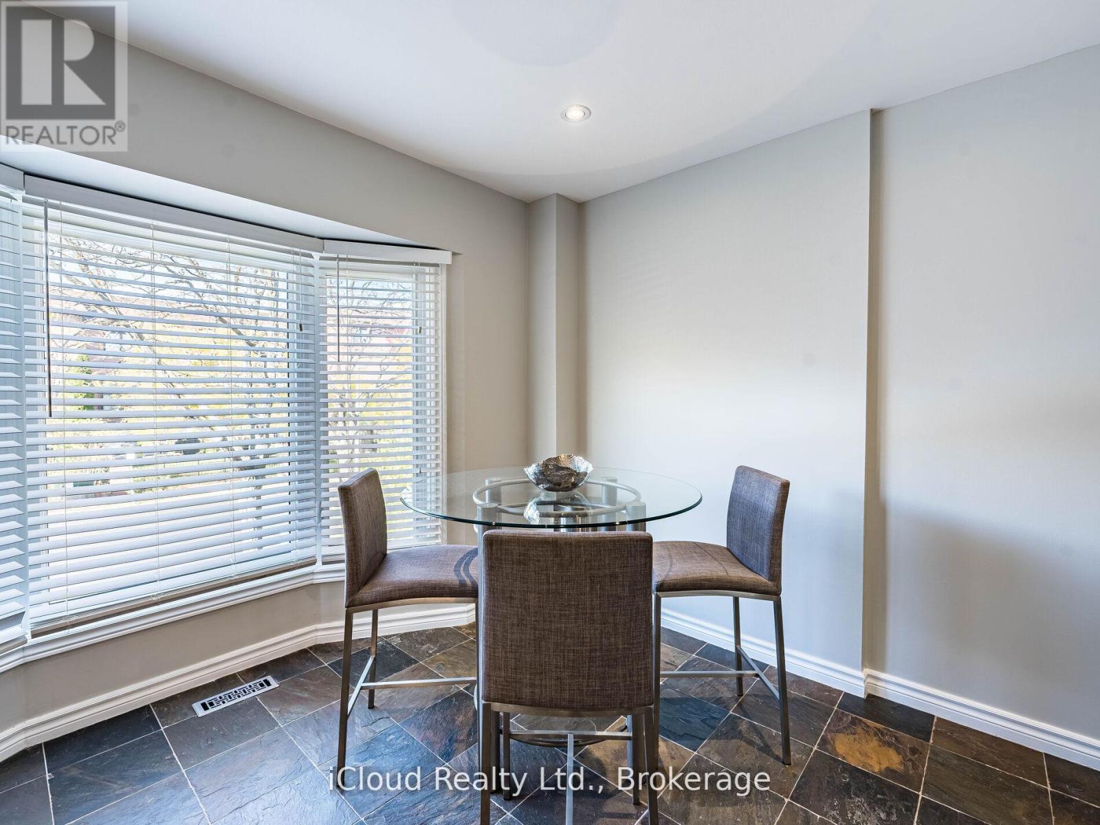 16 - 1100 Queens Avenue, Oakville, Ontario  L6H 2B5 - Photo 14 - W12657256