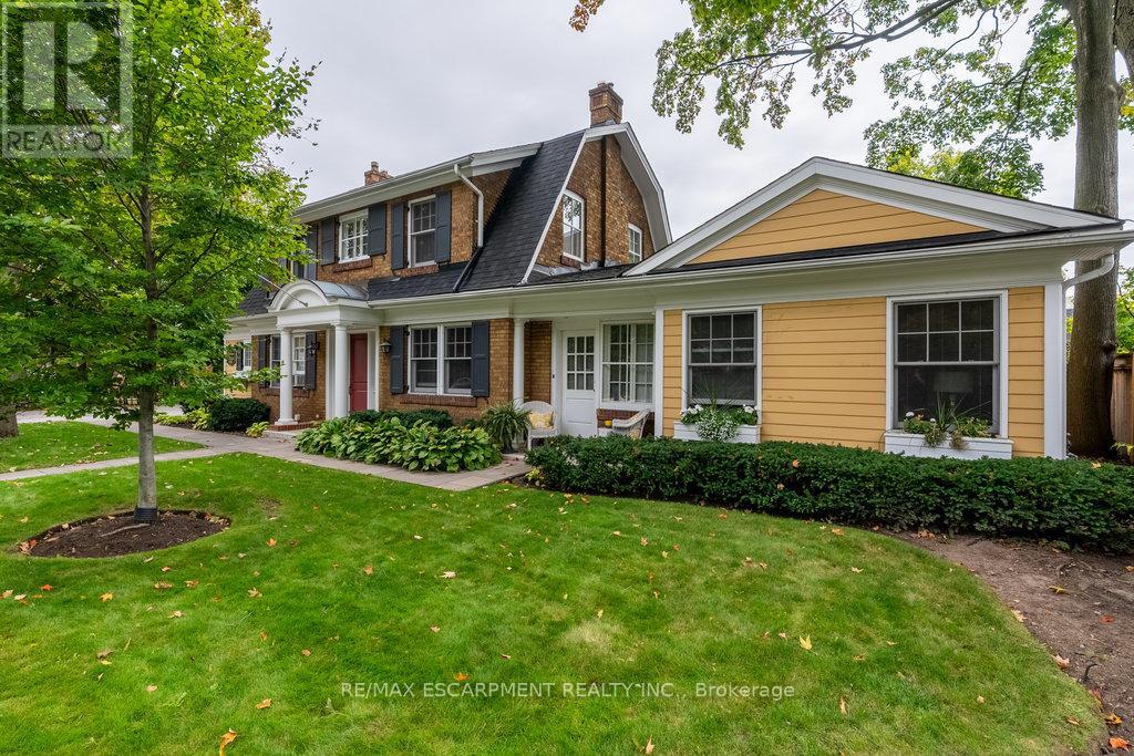 C - 2080 Caroline Street, Burlington, Ontario  L7R 1L5 - Photo 3 - W12657306