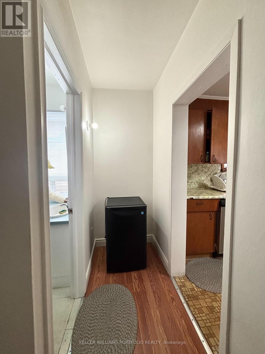 127 Thirtieth Street, Toronto, Ontario  M8W 3C3 - Photo 3 - W12657308