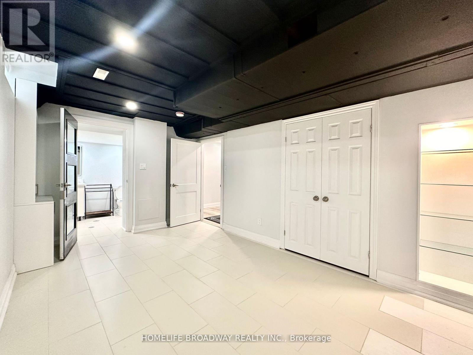 Bsmt - 941 Blyleven Boulevard, Mississauga, Ontario  L5V 2G5 - Photo 9 - W12657314