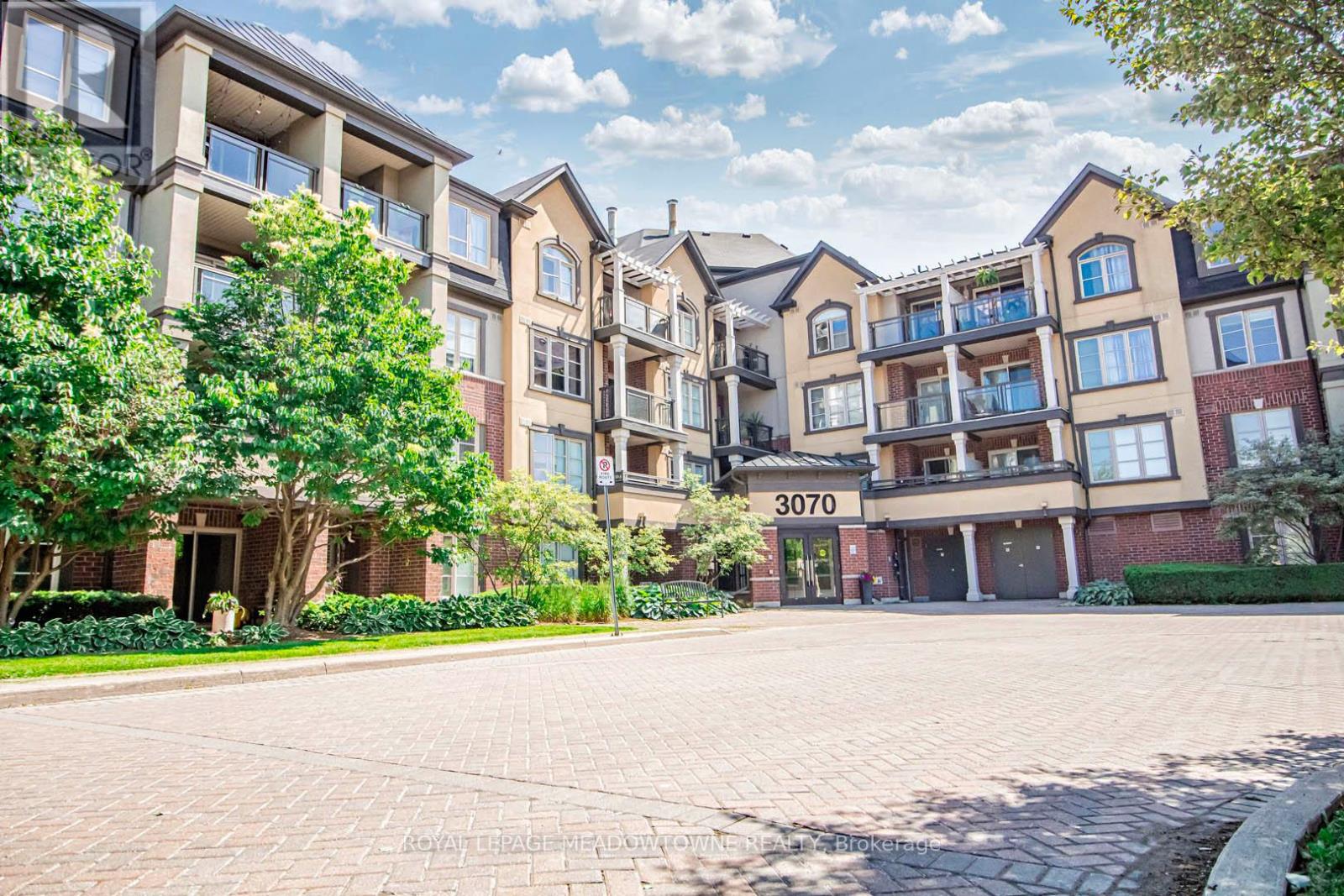 321 - 3070 ROTARY WAY, Burlington, Ontario