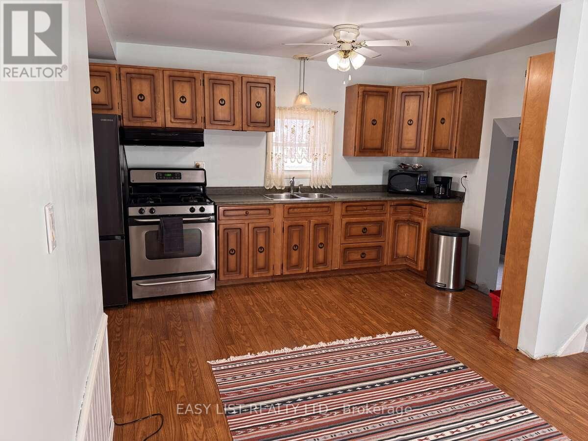 3104 St Clair Parkway, St. Clair, Ontario  N0P 1H0 - Photo 15 - X12305563