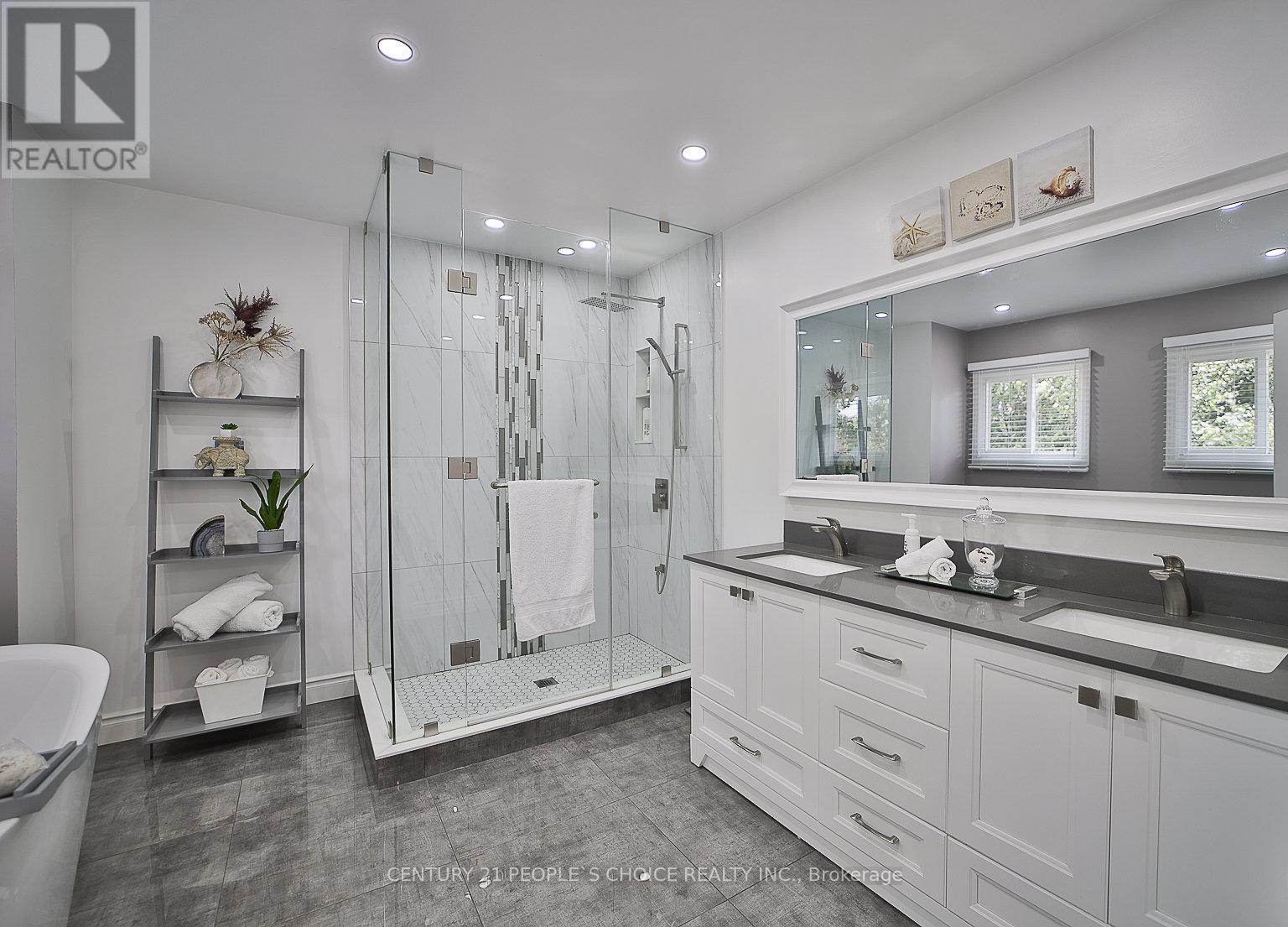 3596 Nutcracker Drive, Mississauga, Ontario  L5N 6G1 - Photo 14 - W12657394