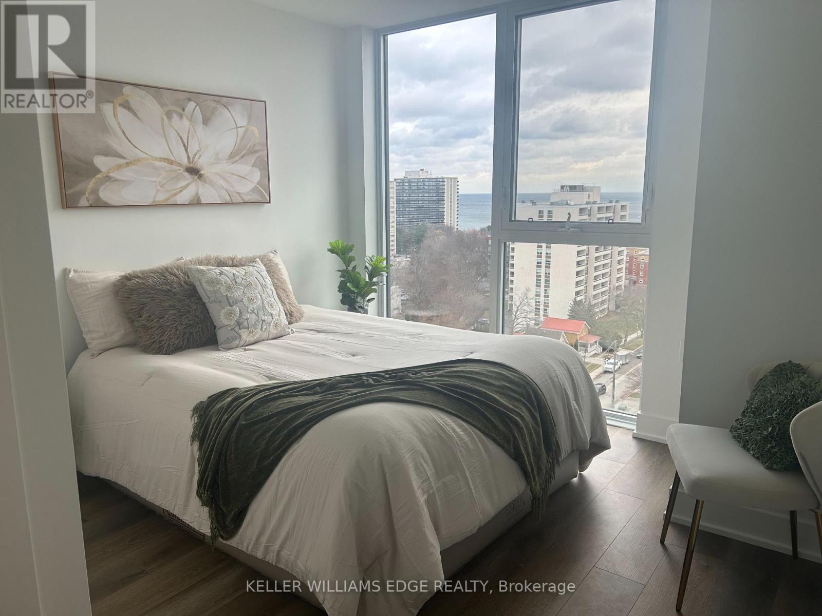 2088 James Street, Burlington, Ontario  L7R 0H2 - Photo 13 - W12657406