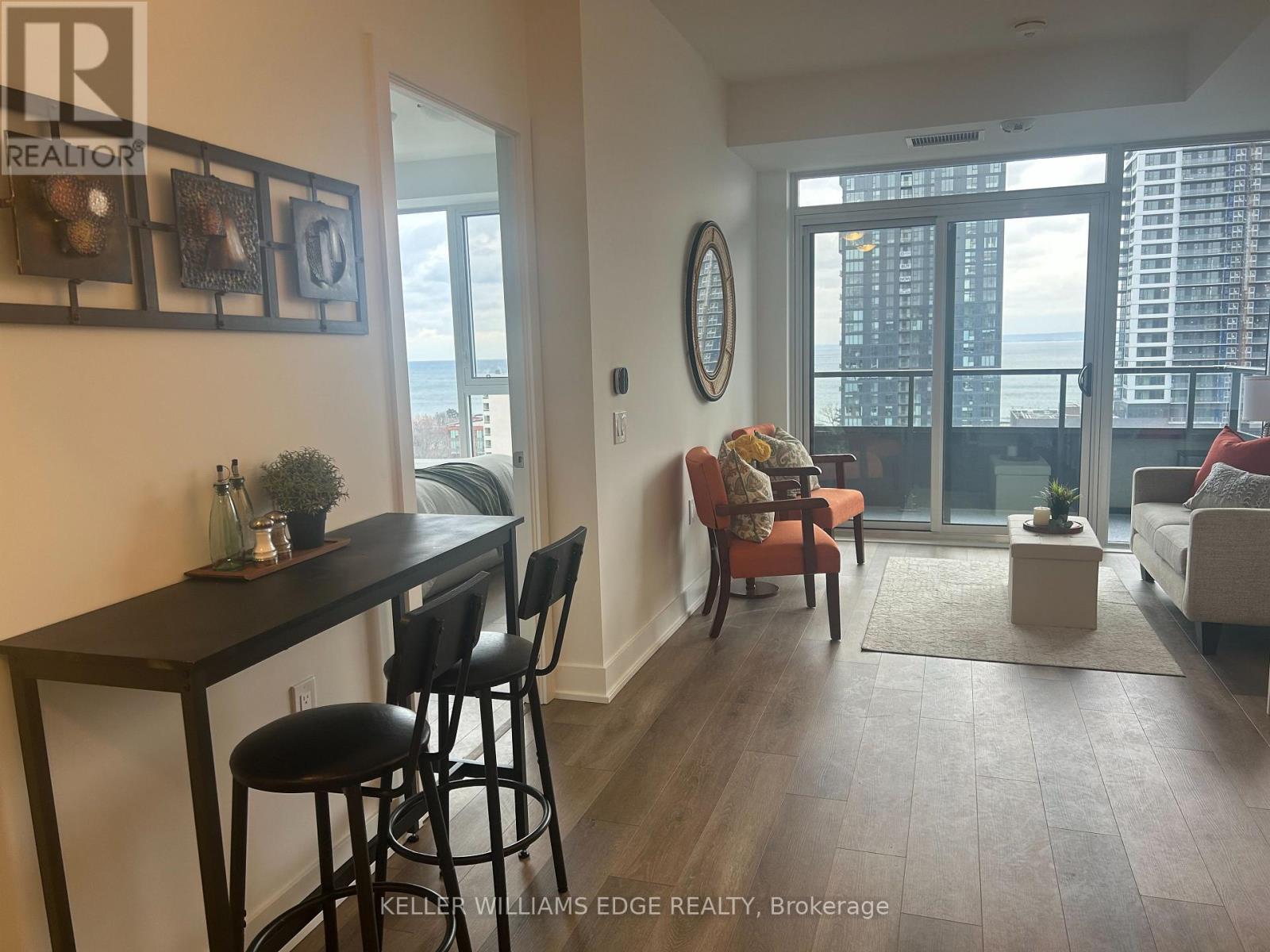 2088 James Street, Burlington, Ontario  L7R 0H2 - Photo 6 - W12657406